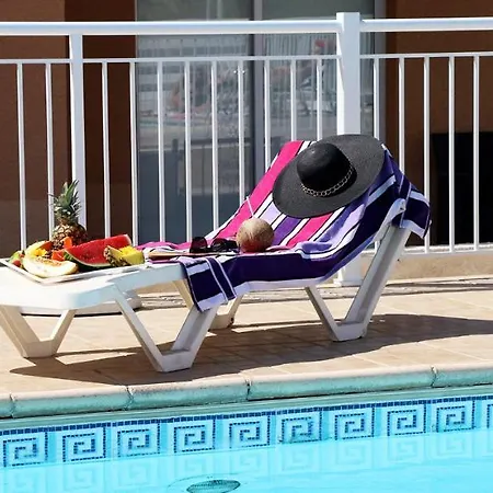 Phaedrus Living Cityview Luxury Flat Walnut Grove * Paphos